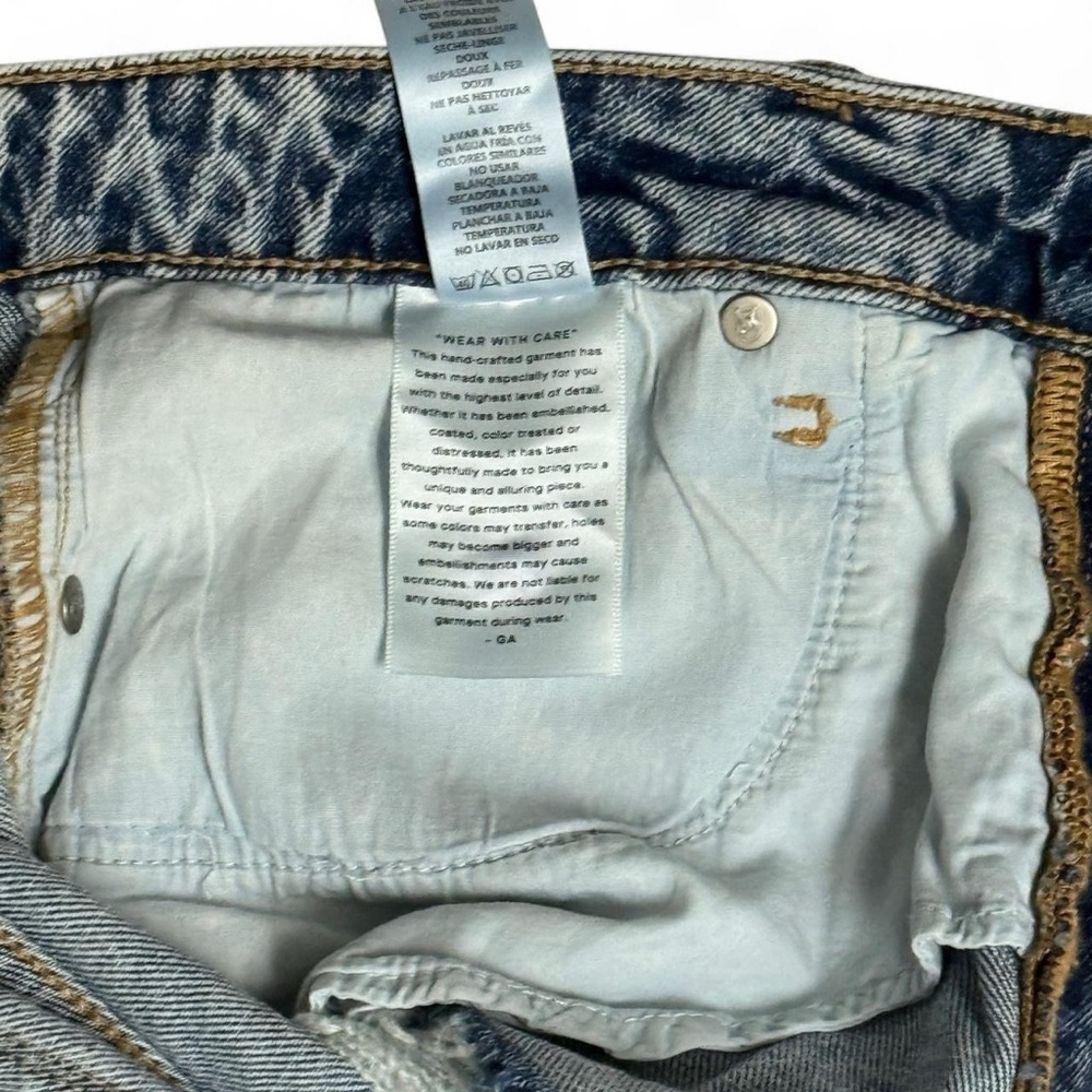 GOOD AMERICAN Bombshell Shorts Frayed Hem Distressed Size 12/31 Blue Light Wash - Picture 7 of 8